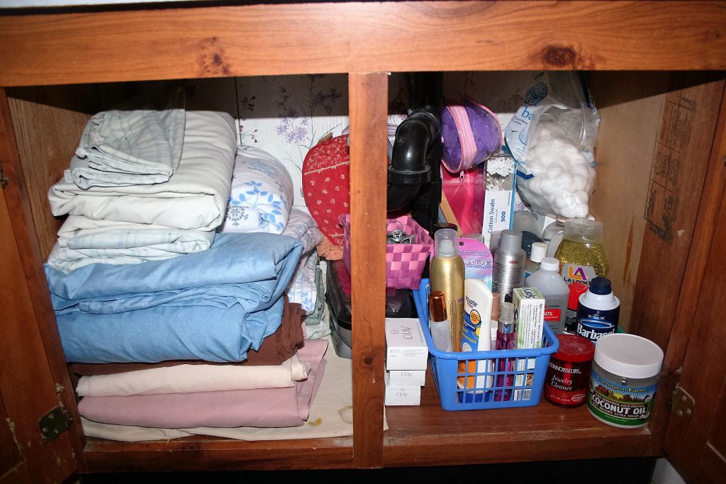 Clean cabinet ~ Lifeofjoy.me
