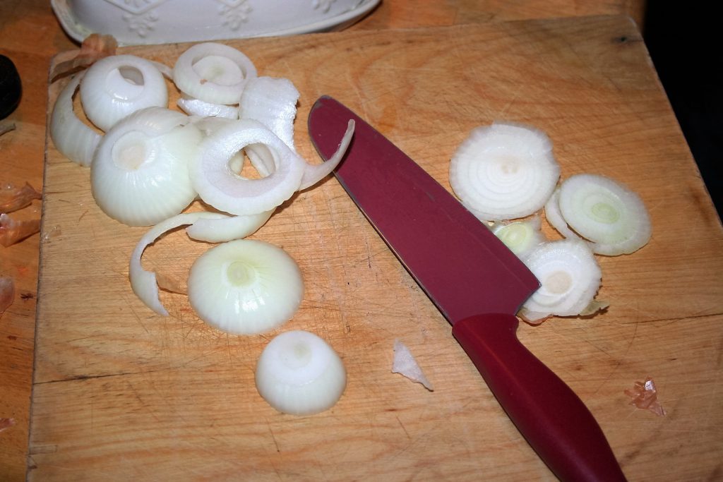 Peel and Slice Onion ~ Lifeofjoy.me